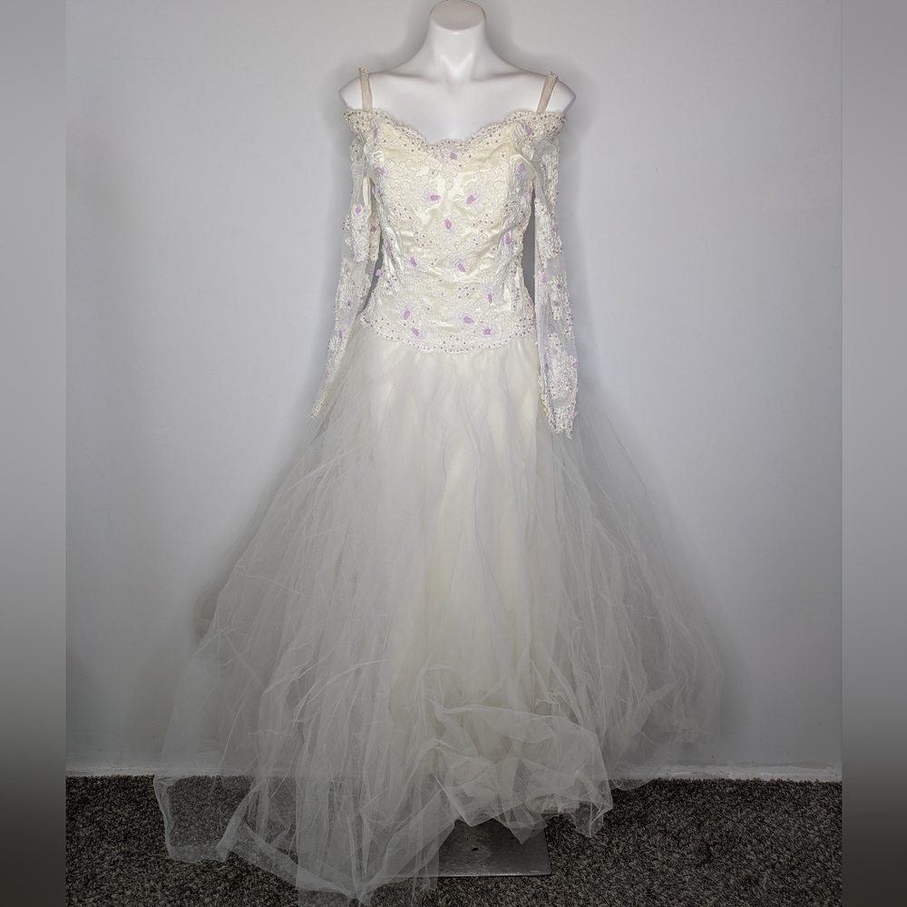 Vintage Priscilla Off White Purple Beaded Lace Tulle Cols Shoulder Wedding Gown